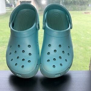 Crocs Classic Clog, Color Pure Water, Size Women’s Size 9/Men’s 8